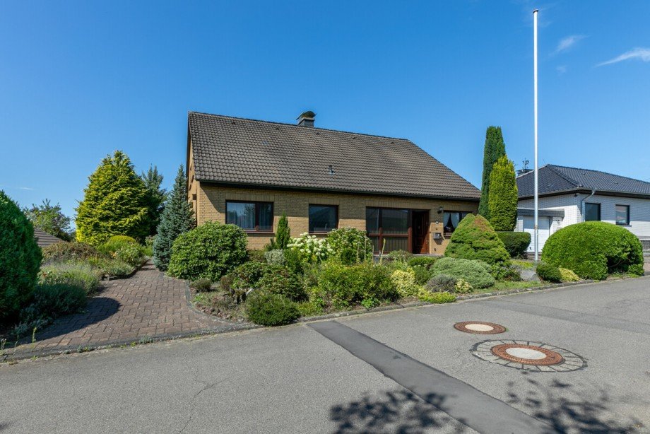Frontansicht Bungalow Neunkirchen-Seelscheid