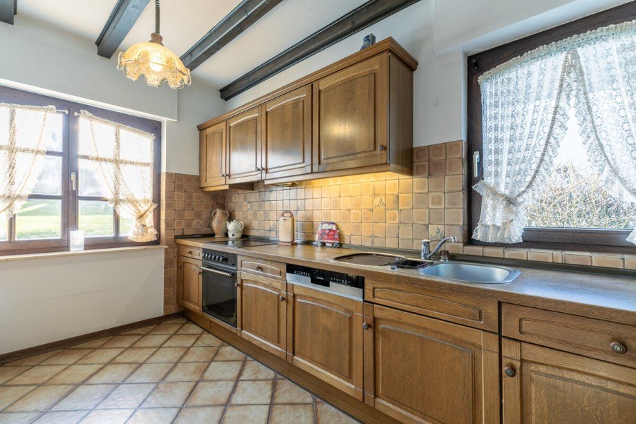 Viel Tageslicht in drer K�che Bungalow Much