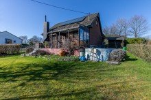 Viel Platz im Garten WebersWohnWelt***BEZAUBERNDES REFUGIUM IM GR�NEN***
