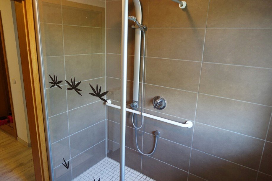 Dusche Souterrainwohnung Neunkirchen-Seelscheid