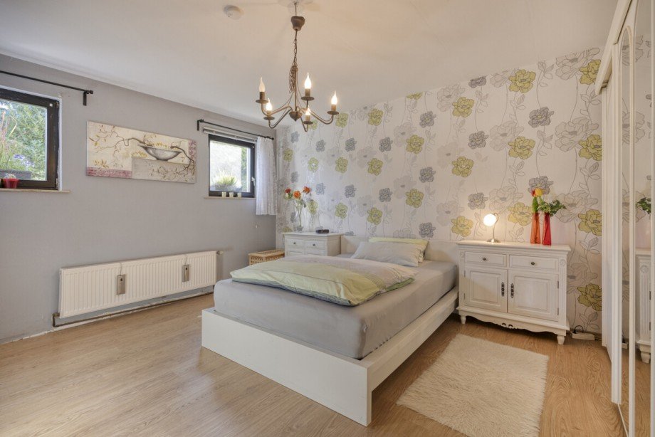 Schlafzimmer I EG Zweifamilienhaus Neunkirchen-Seelscheid