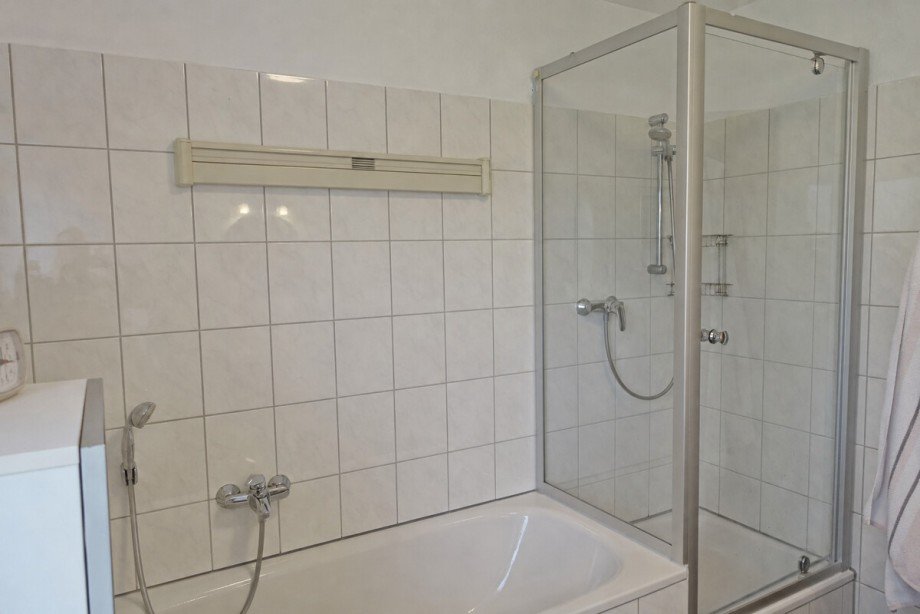 Bad mit Dusche Doppelhaush�lfte Lohmar-Donrath