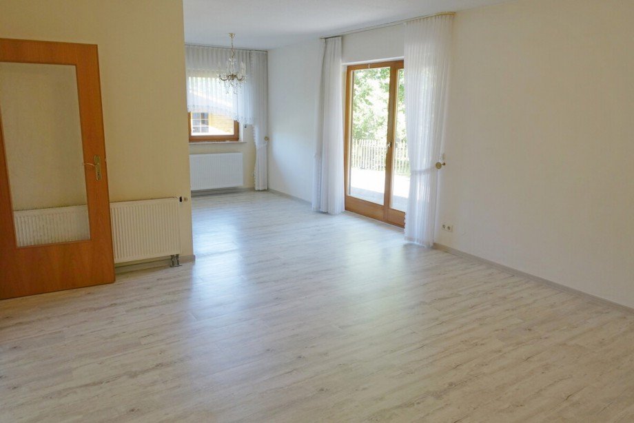 Wohnzimmer I Souterrainwohnung Neunkirchen-Seelscheid