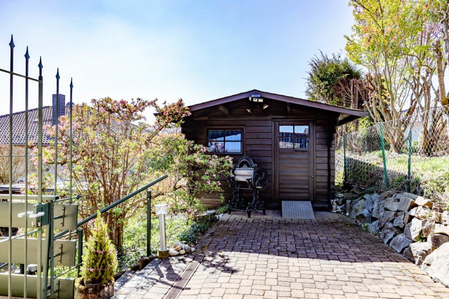 Praktisches Gartenhaus Einfamilienhaus Neunkirchen-Seelscheid