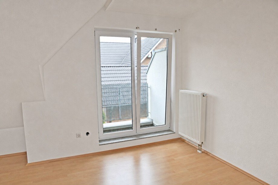 Schlafzimmer I mit Balkon Doppelhaush�lfte Lohmar-Donrath