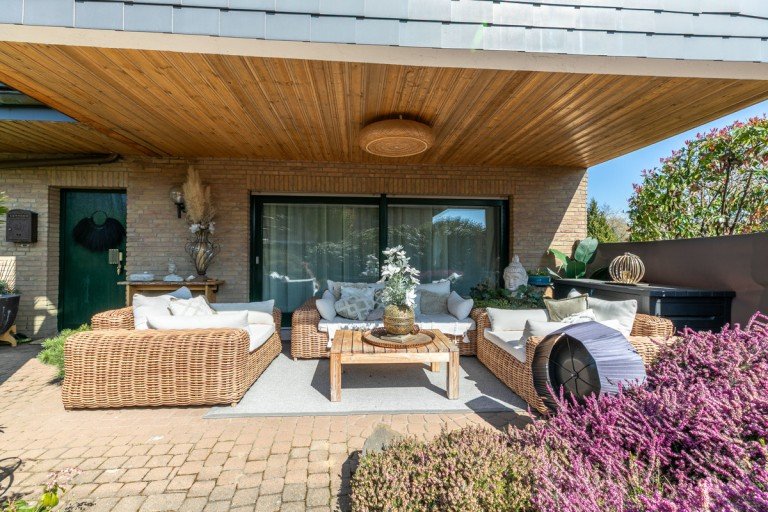 �berdachte Terrasse Neunkirchen-Seelscheid Einfamilienhaus WebersWohnWelt***FR�HLING IM NEUEN HAUS?***