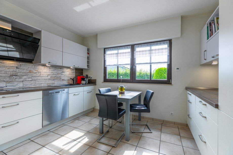 Tolle Einbauk�che inklusive Bungalow Neunkirchen-Seelscheid