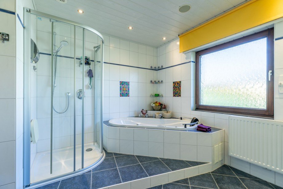 Vollbad im EG Einfamilienhaus Neunkirchen-Seelscheid