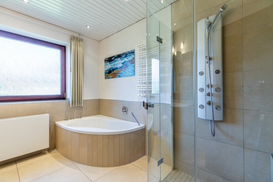 Badewanne gef�llig? Bungalow Neunkirchen-Seelscheid