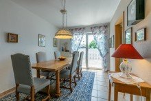 Esszimmer mit Balkon WebersWohnWelt***ZUM VERLIEBEN SCH�N ***