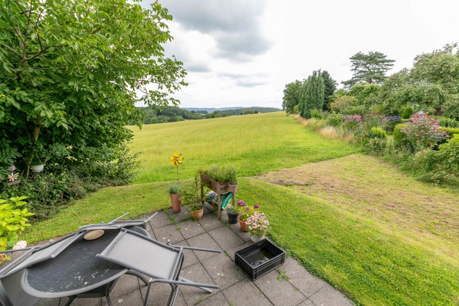 Fr�hst�cken im Gr�nen Mehrfamilienhaus Overath
