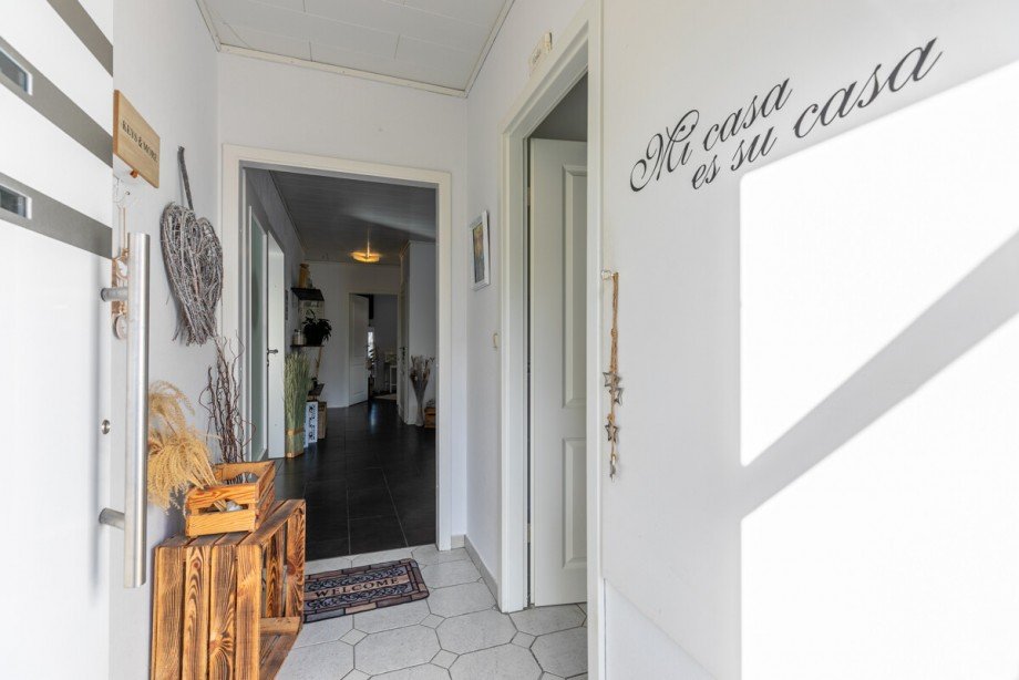 Freundliche Diele Bungalow Neunkirchen-Seelscheid