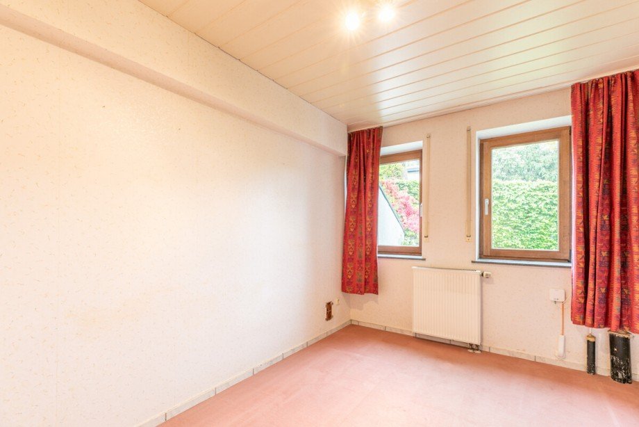 Zu Wohnzwecken umgebaut Einfamilienhaus Neunkirchen-Seelscheid