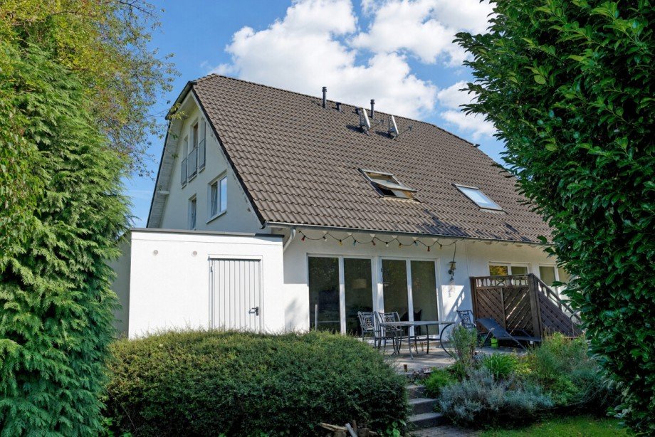 R�ckansicht mit Terrasse Doppelhaush�lfte Lohmar-Donrath