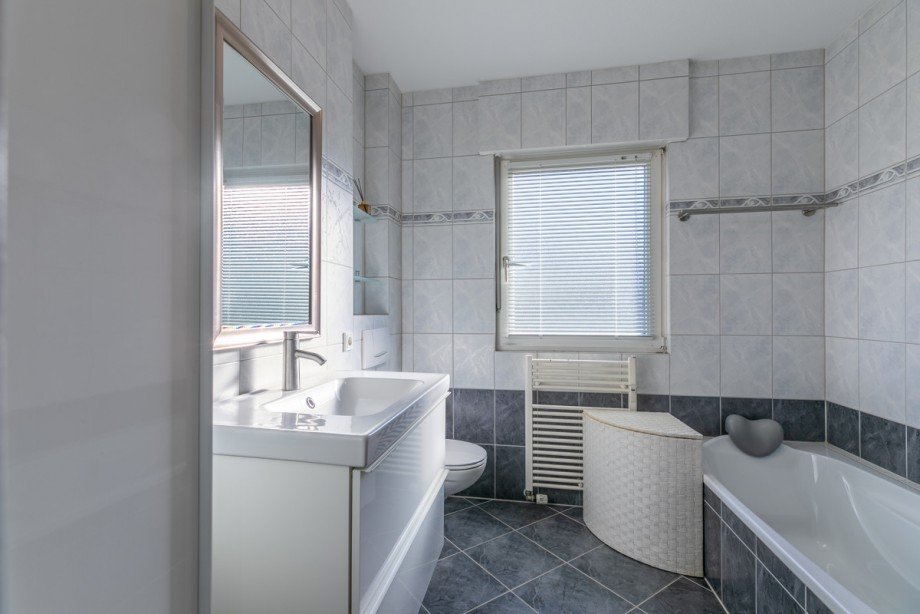 Modernes Vollbad Erdgeschosswohnung Much