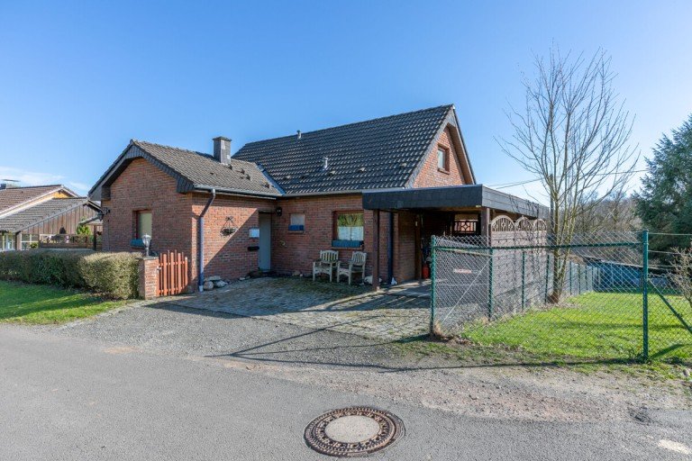 Willkommen in der Idylle! Ruppichteroth Einfamilienhaus WebersWohnWelt***BEZAUBERNDES REFUGIUM IM GR�NEN***