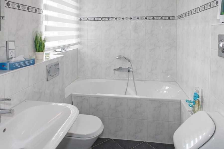 Badezimmer I Maisonettewohnung Neunkirchen-Seelscheid
