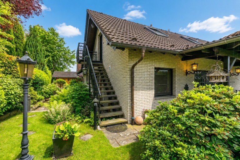 Au�entreppe ins DG Neunkirchen-Seelscheid Einfamilienhaus WebersWohnWelt***WOHNEN UND ARBEITEN***