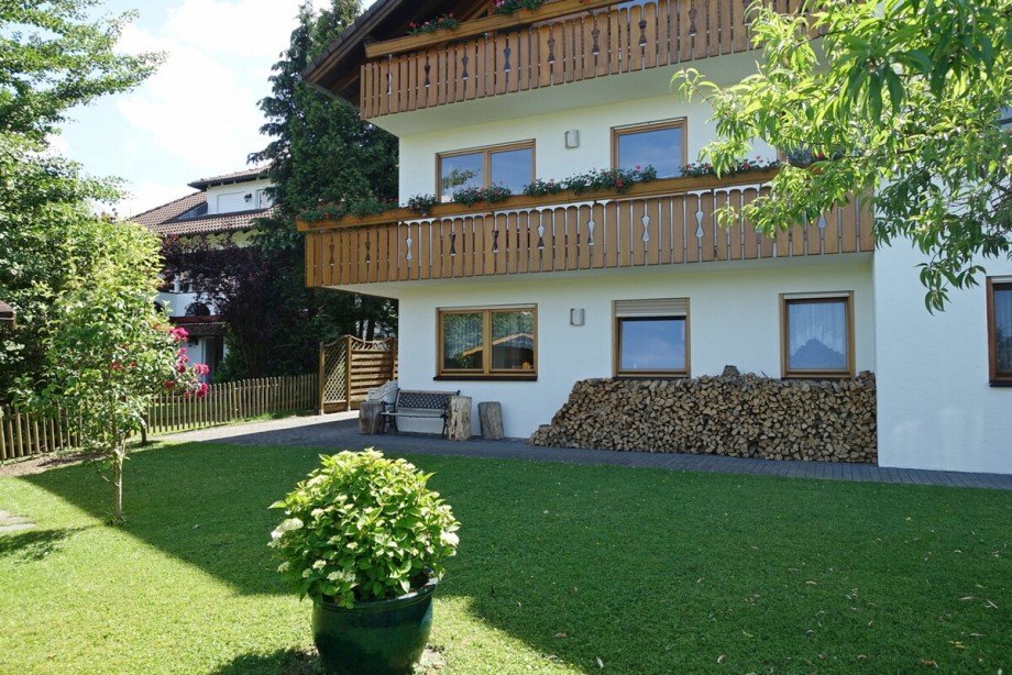 Au�enansicht Wohnung Souterrainwohnung Neunkirchen-Seelscheid