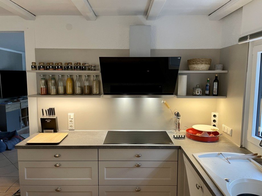 Neuwertige K�chenm�bel Erdgeschosswohnung Much